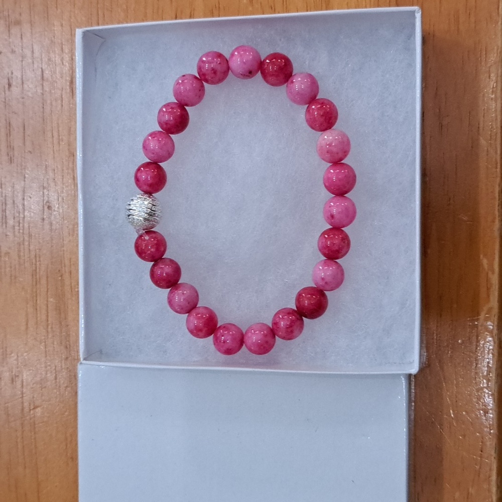 Red & Pink Jade Stone Bracelet - Picture 4 of 5